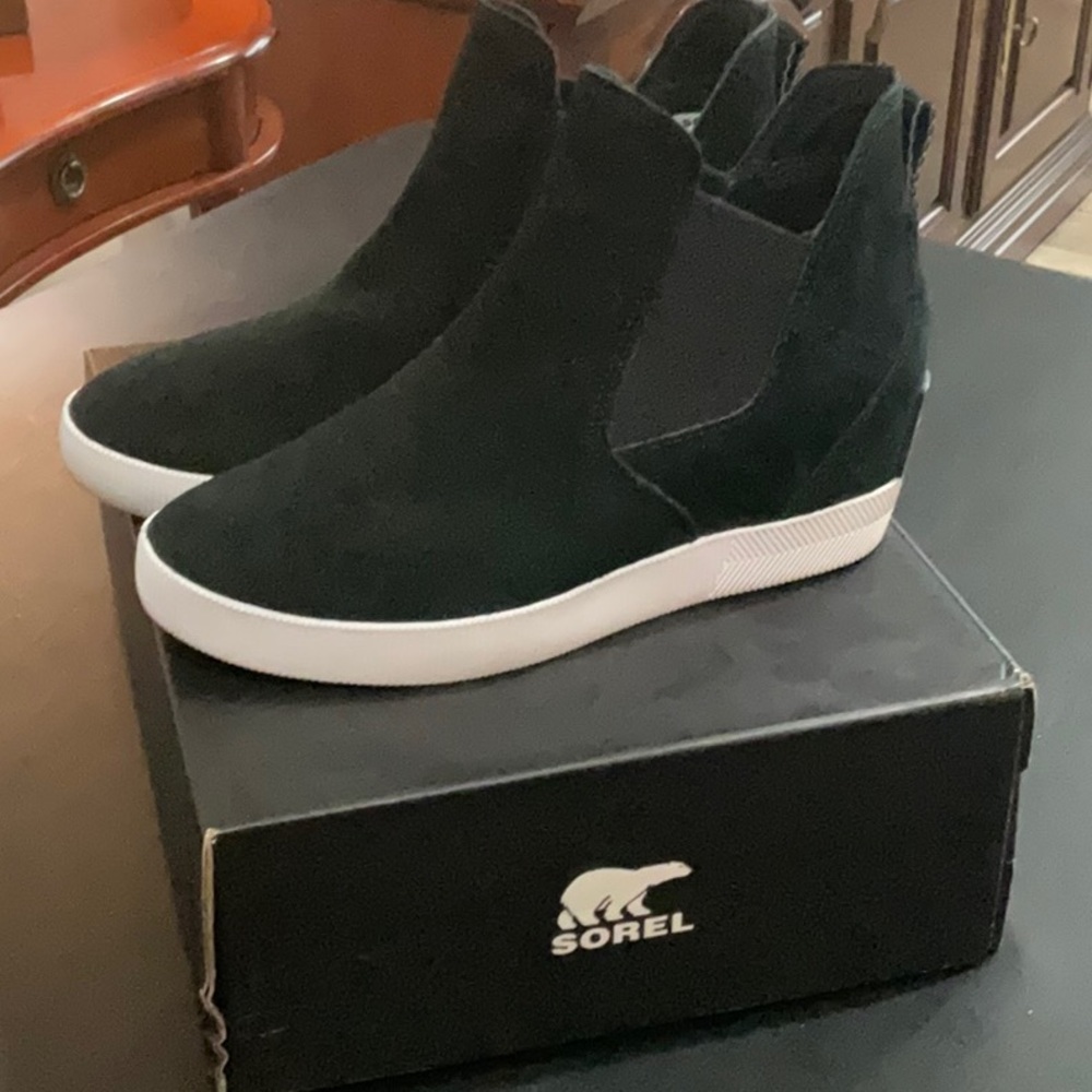 Sorel Black Suede Ankle Boots